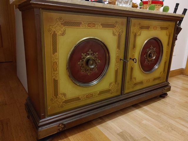 Aparador de segunda mano por 90 € en Madrid en WALLAPOP