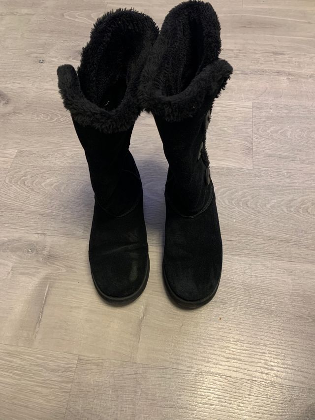 Diligencia Precipicio Despertar Botas skechers de segunda mano por 12 € en L'Hospitalet de Llobregat en WALLAPOP Diligencia Precipicio Despertar Botas skechers de segunda mano por 12 € en L'Hospitalet de Llobregat en WALLAPOP