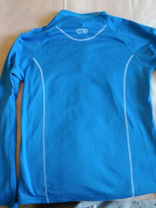 Sudadera \\/ forro polar hombre Decathlon. de segunda mano por 6 EUR en  Mérida en WALLAPOP