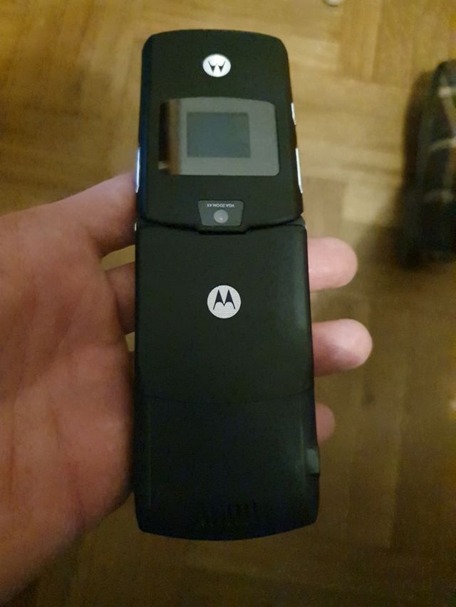 MOTOROLA V3, SAMSUNG, DOBLE SIM.