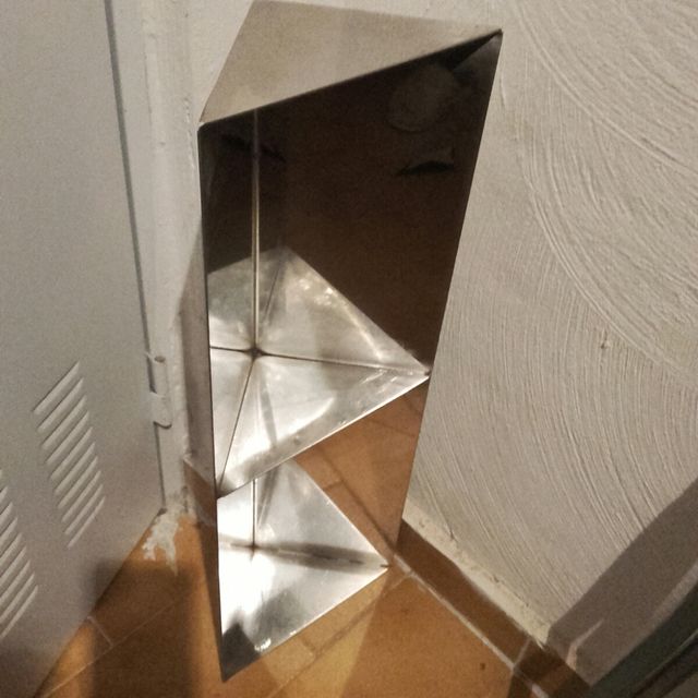 Esquinera/estantería de acero inoxidable