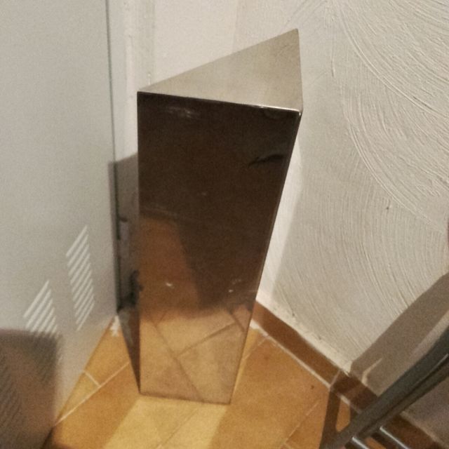 Esquinera/estantería de acero inoxidable