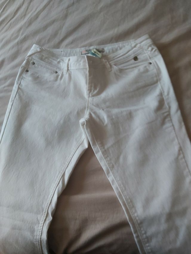 jeans brancos