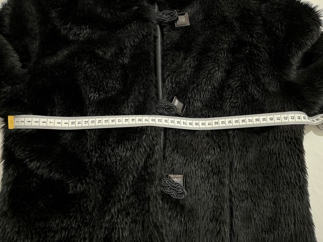 Chaqueta corta negra