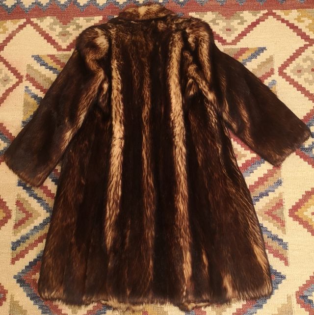 ABRIGO DE PIEL DE CABRA