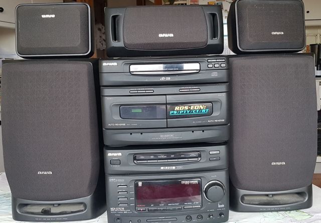 Equipo de música Aiwa.