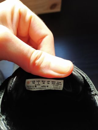 Tenis Timberland negros de segunda mano por 25 EUR en Torremolinos en  WALLAPOP