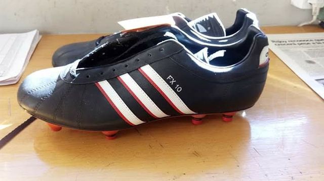 Perfecto Directamente Con fecha de ADIDAS FX 10 VINTAGE de segunda mano por 45 € en Madrid en WALLAPOP Perfecto Directamente Con fecha de ADIDAS FX 10 VINTAGE de segunda mano por 45 € en Madrid en WALLAPOP