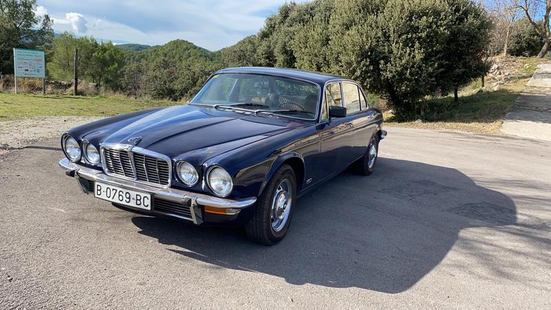 Jaguar XJ 1974 - foto 1
