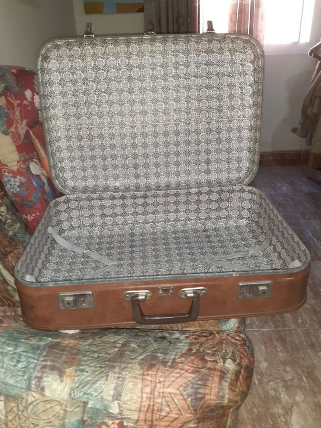 vendo maleta antigua  sin usar