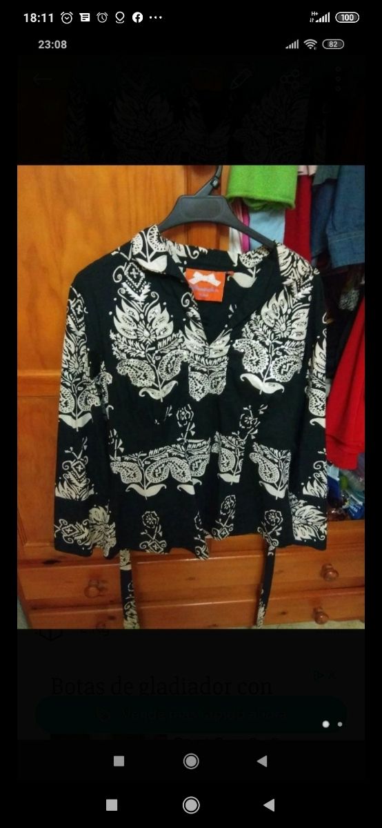 blusa brillante elegante mujer