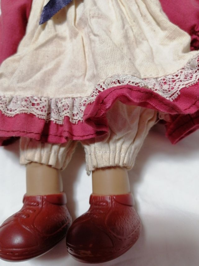 Muñeca gestitos Dalber