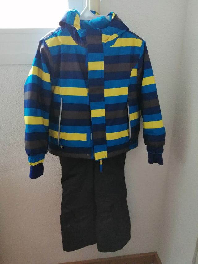 Traje, botas y guantes esquí niño 