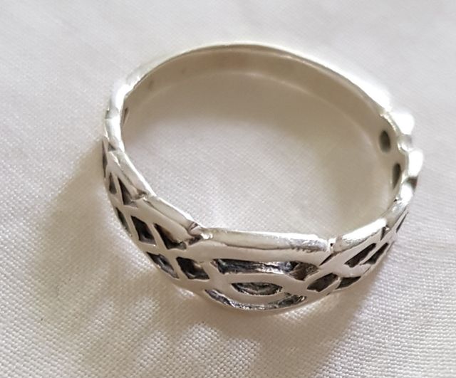 Anillo de plata, típico de Edimburgo