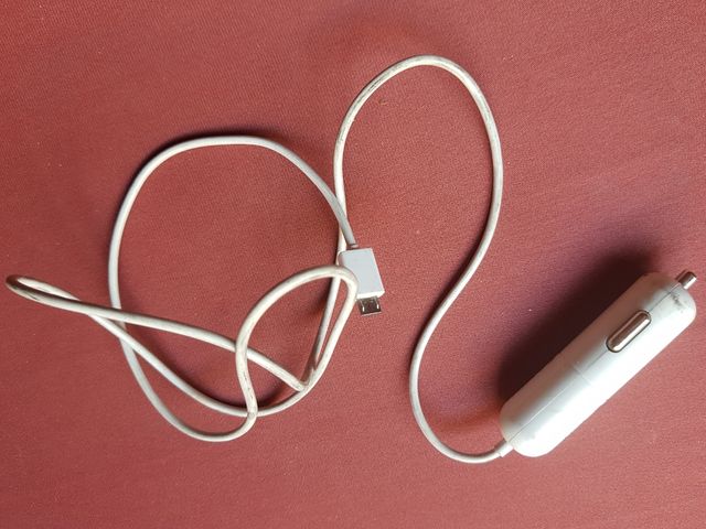 Cargador micro USB coche