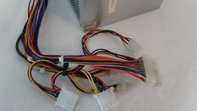 Fuente de alimentación ordenador