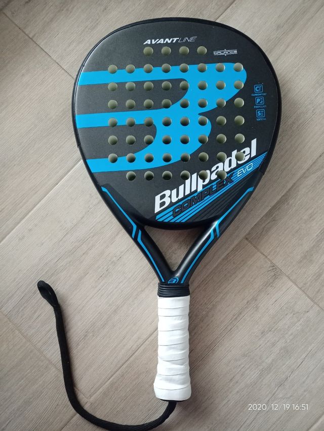 Ropa maldición crecimiento PALA PÁDEL BULLPADEL COMPLEX EVO AVANTLINE de segunda mano por 32 € en Mazagon en WALLAPOP Ropa maldición crecimiento PALA PÁDEL BULLPADEL COMPLEX EVO AVANTLINE de segunda mano por 32 € en Mazagon en WALLAPOP
