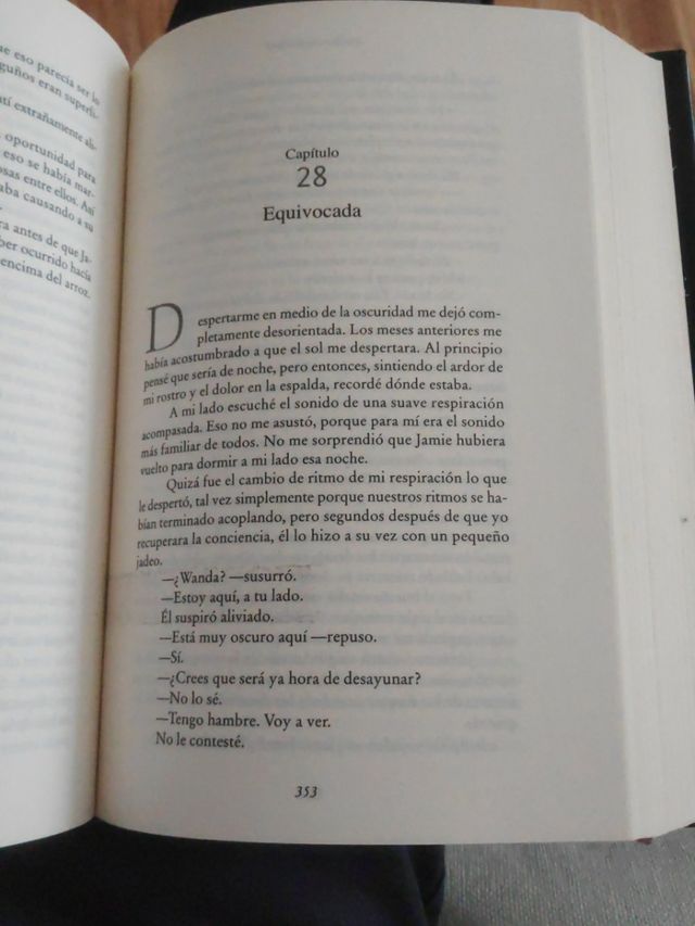 The host (la huésped)