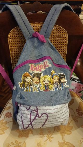 Mochila Grande de las Bratz de segunda mano por 15 EUR en Gijón en WALLAPOP