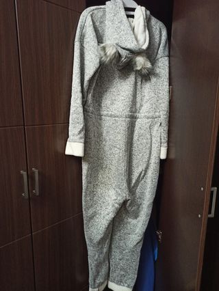 Pijama Mono Oysho de segunda mano por 9 EUR en Altamira en WALLAPOP