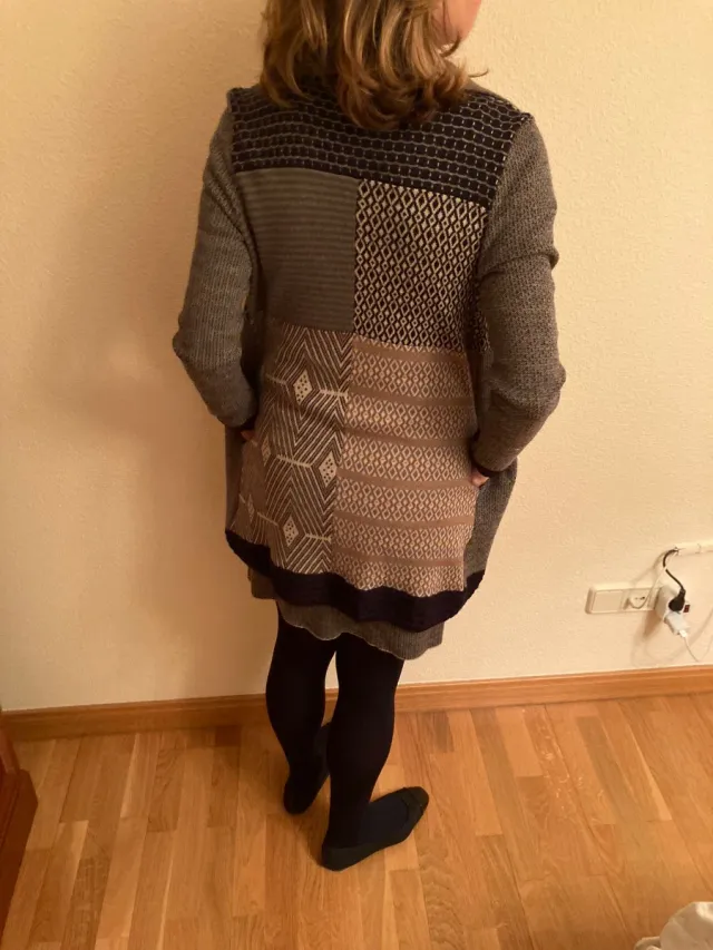 Vendo conjunto vestido y abrigo de mujer.