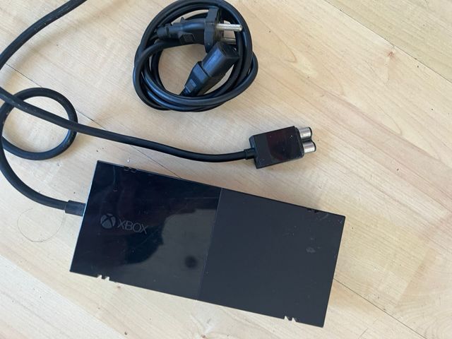 Consola Xbox one 1tb con juegos y mando