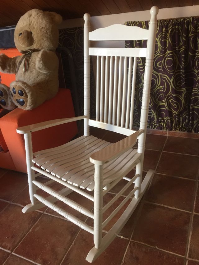 Sedia a dondolo in legno