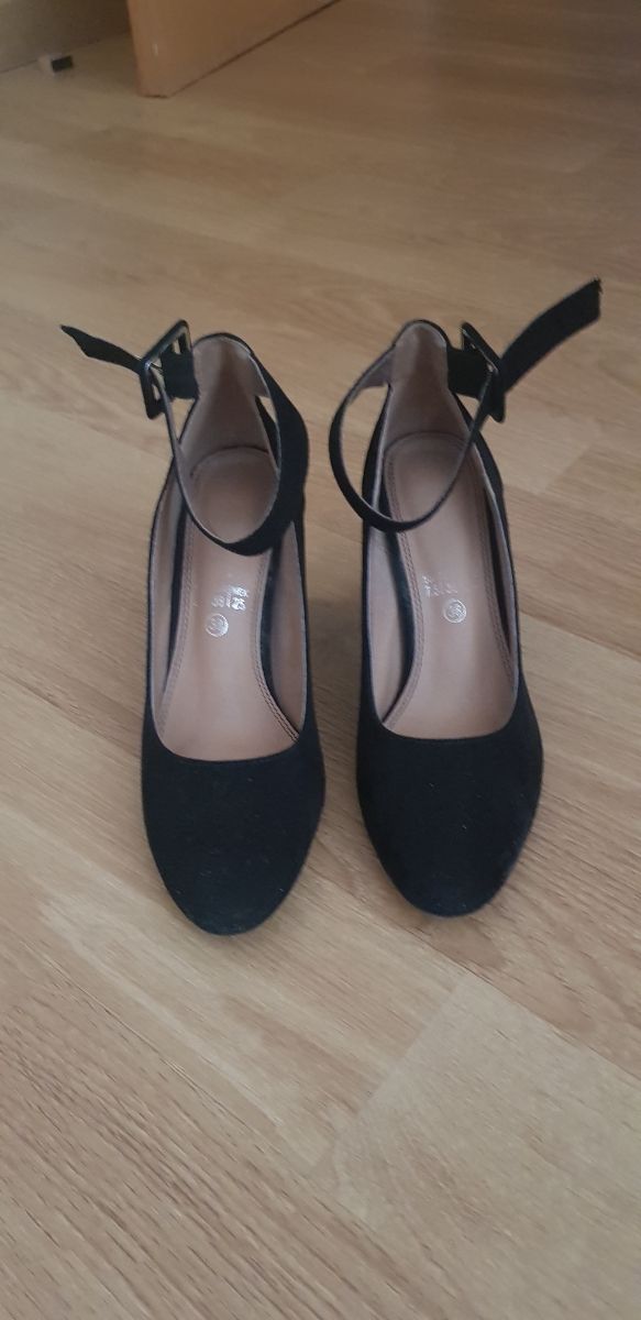 Zapatos negros salon