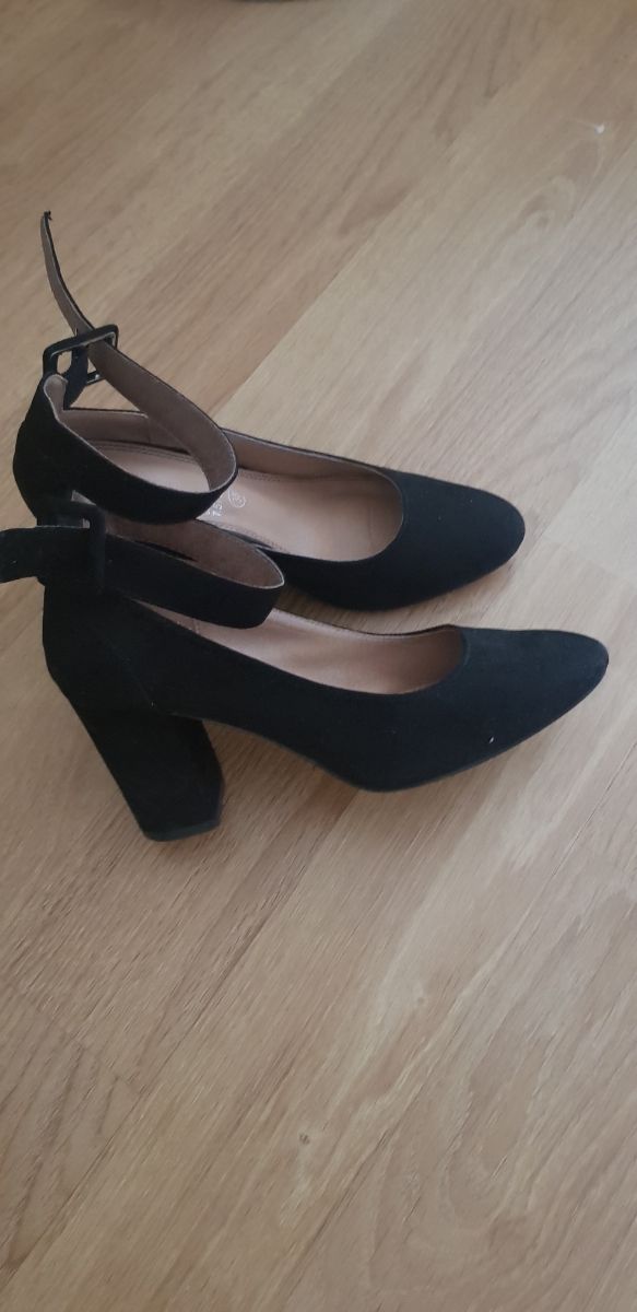 Zapatos negros salon