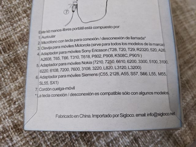 REGALO KIT MANOS LIBRES PORTÁTIL UNIVERSAL