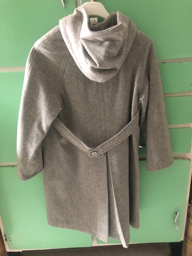 Abrigo/trenka T-10/12 gris con capucha