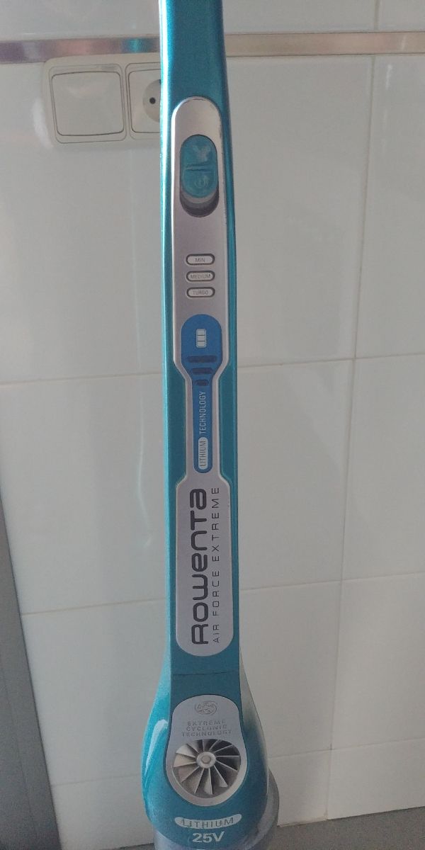 Aspiradora escoba Rowenta Cyclonic Lithium 25V