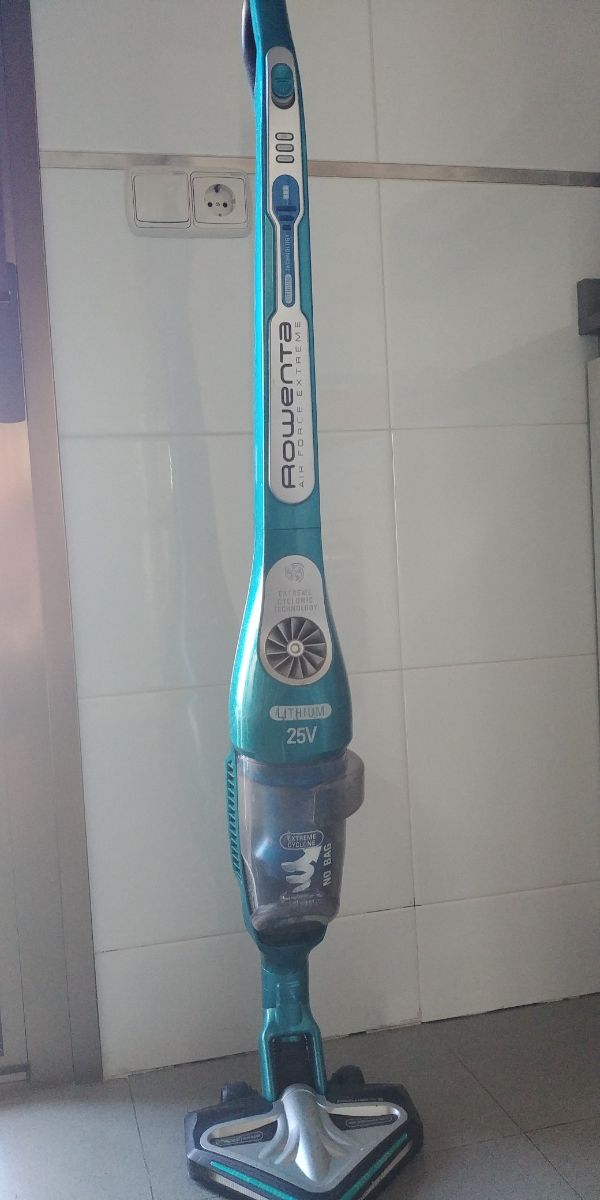 Aspiradora escoba Rowenta Cyclonic Lithium 25V