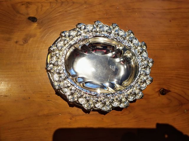 Arras de plata con cesta y cojín para anillos