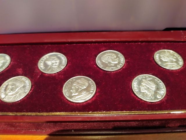 Arras de plata con cesta y cojín para anillos