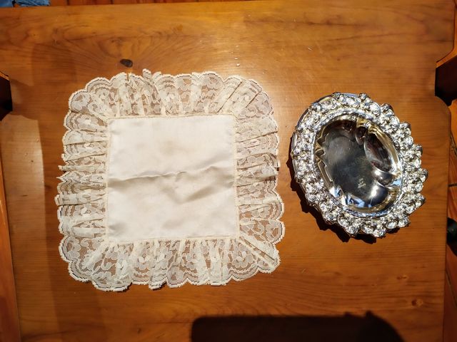 Arras de plata con cesta y cojín para anillos