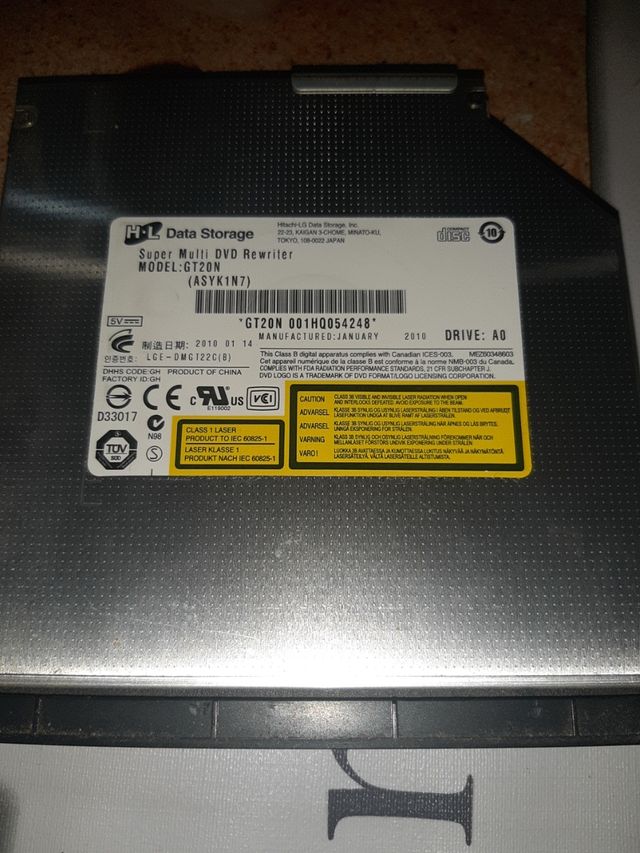 pantalla,ventilador y disquetera