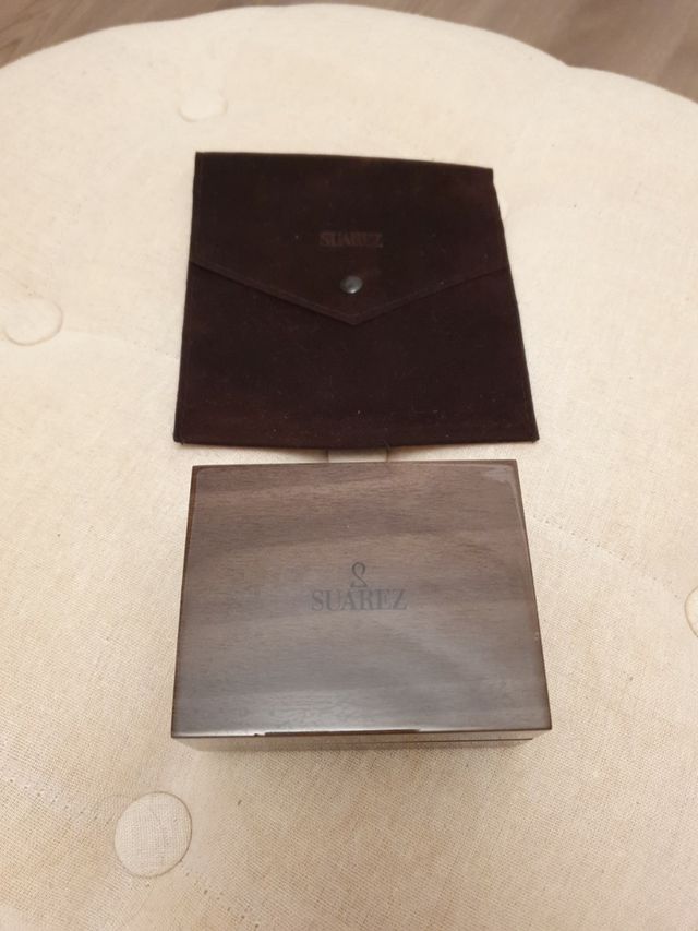 Caja y Funda de Suarez