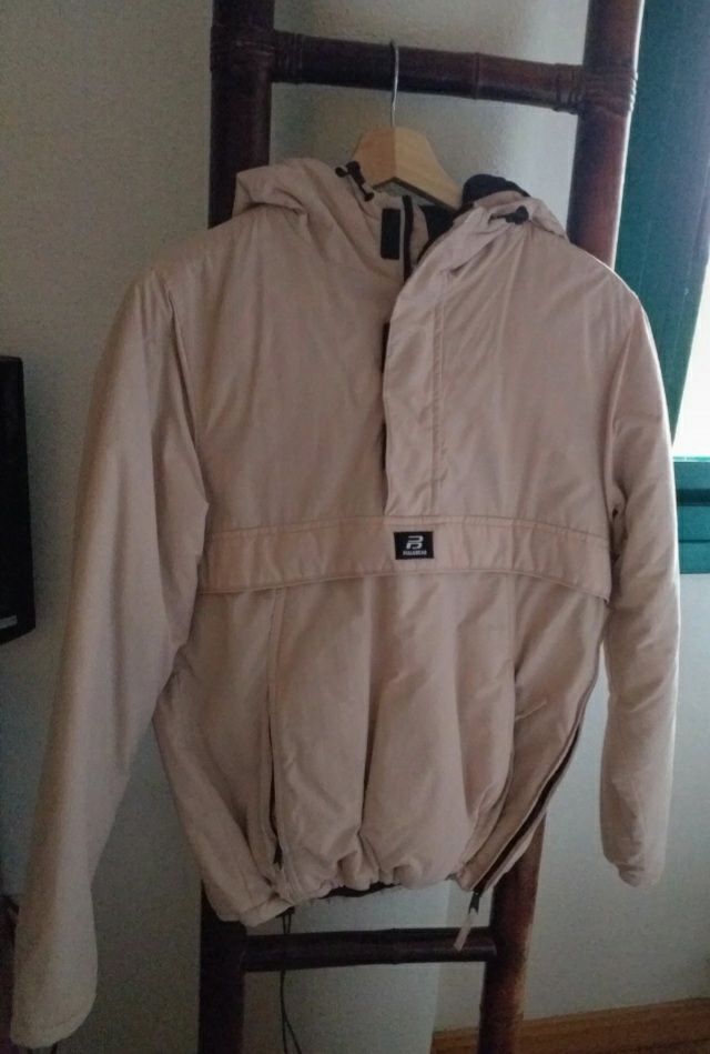 Canguro/Anorak de Pull&bear