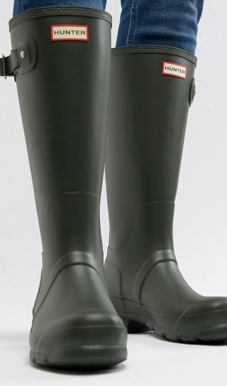 Botas HUNTER ORIGINALES SEMI NUEVAS VERDE MILITAR de segunda mano por 60  EUR en Madrid en WALLAPOP