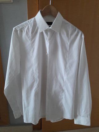 CAMISA DE VESTIR HOMBRE. ZARA de segunda mano por 5 EUR en Campo Olivar en  WALLAPOP