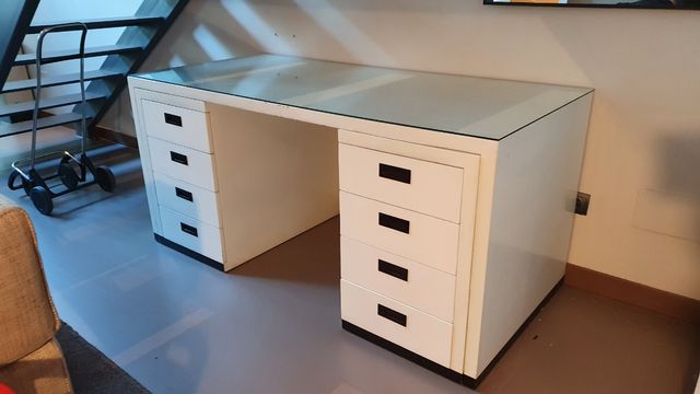 Escritorio blanco de segunda mano por 275 € en Madrid en WALLAPOP