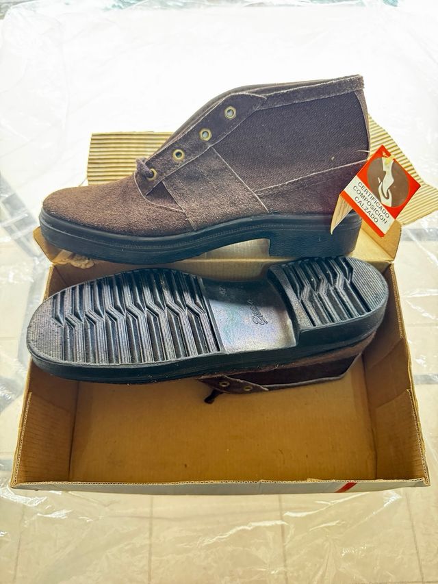 Botas tipo Chirica a estrenar talla 42