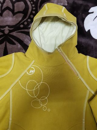 Sudadera Decathlon talla S de segunda mano por 10 EUR en Manresa en WALLAPOP