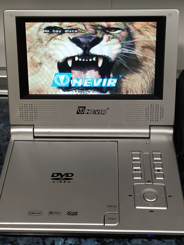 DVD PORTÁTIL NEVIR