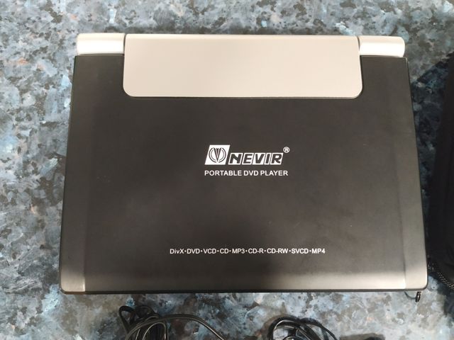 DVD PORTÁTIL NEVIR