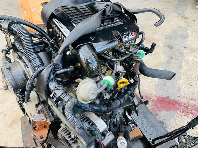 Motor y caja de cambios Toyota corola 1.4diesel