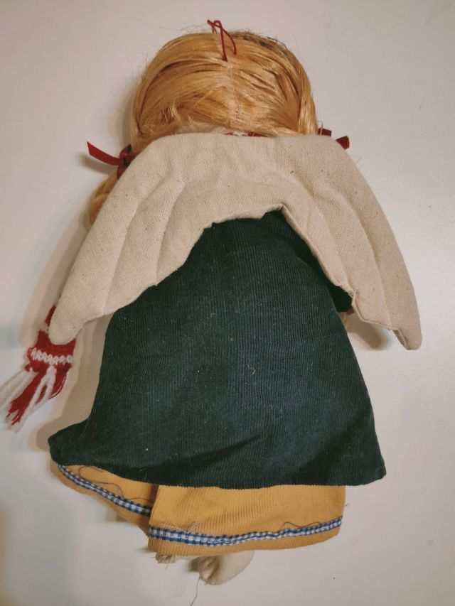 Muñeca trapo vintage "ángel de enero"