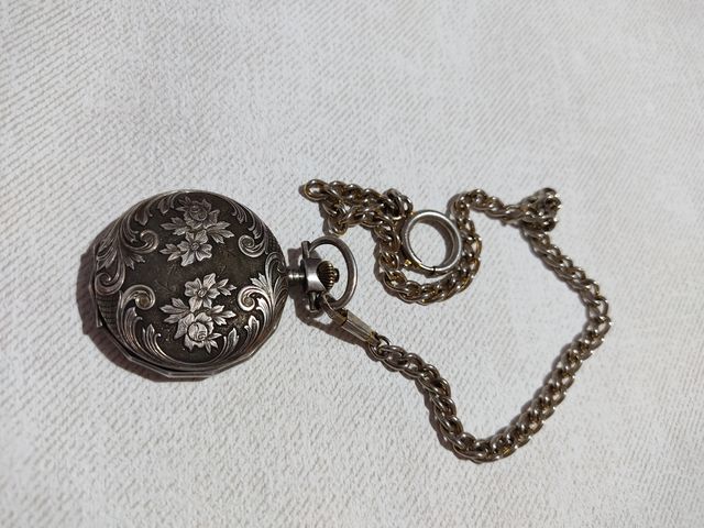 Antiguo reloj de bolsillo Fertus 17 rubí