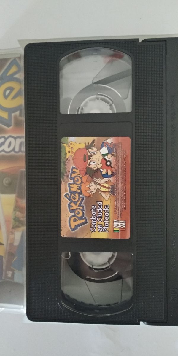 VHS Pokemon Combate en ciudad plateada